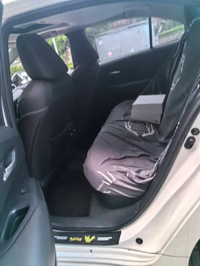 2021 TOYOTA COROLLA thumbnail 4