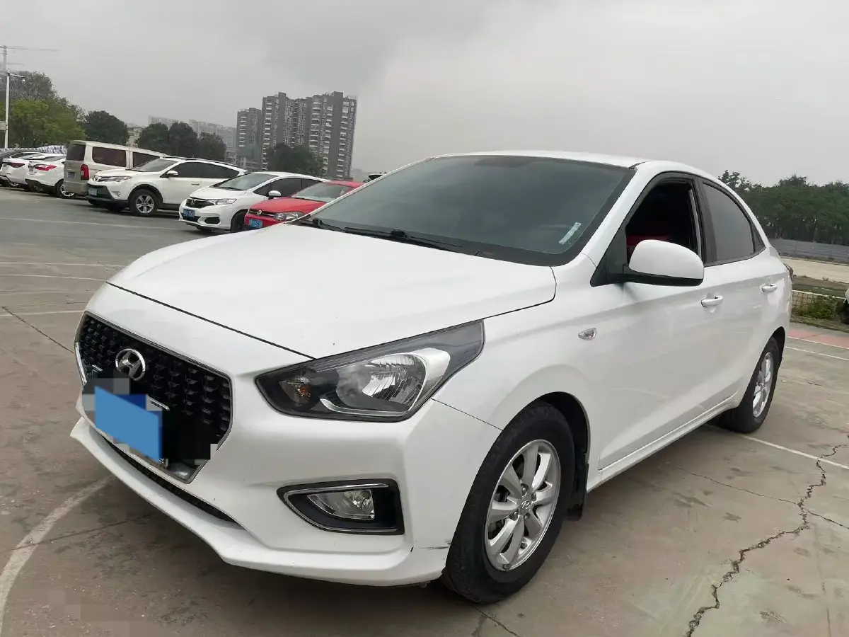 2017 Hyundai Reina 1.4L 95HP L4 5MT