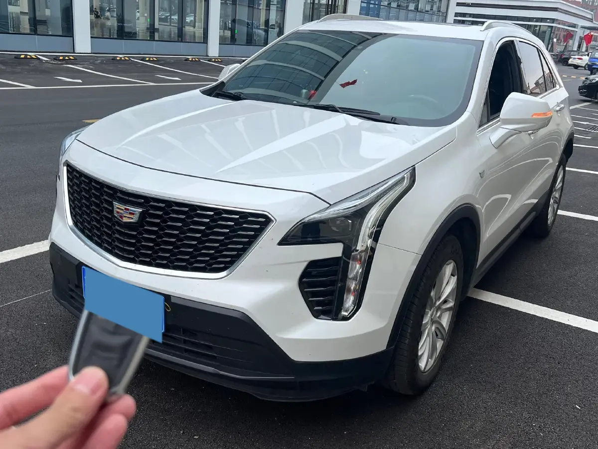 2020 Cadillac XT4 2.0T 241HP L4 9AT