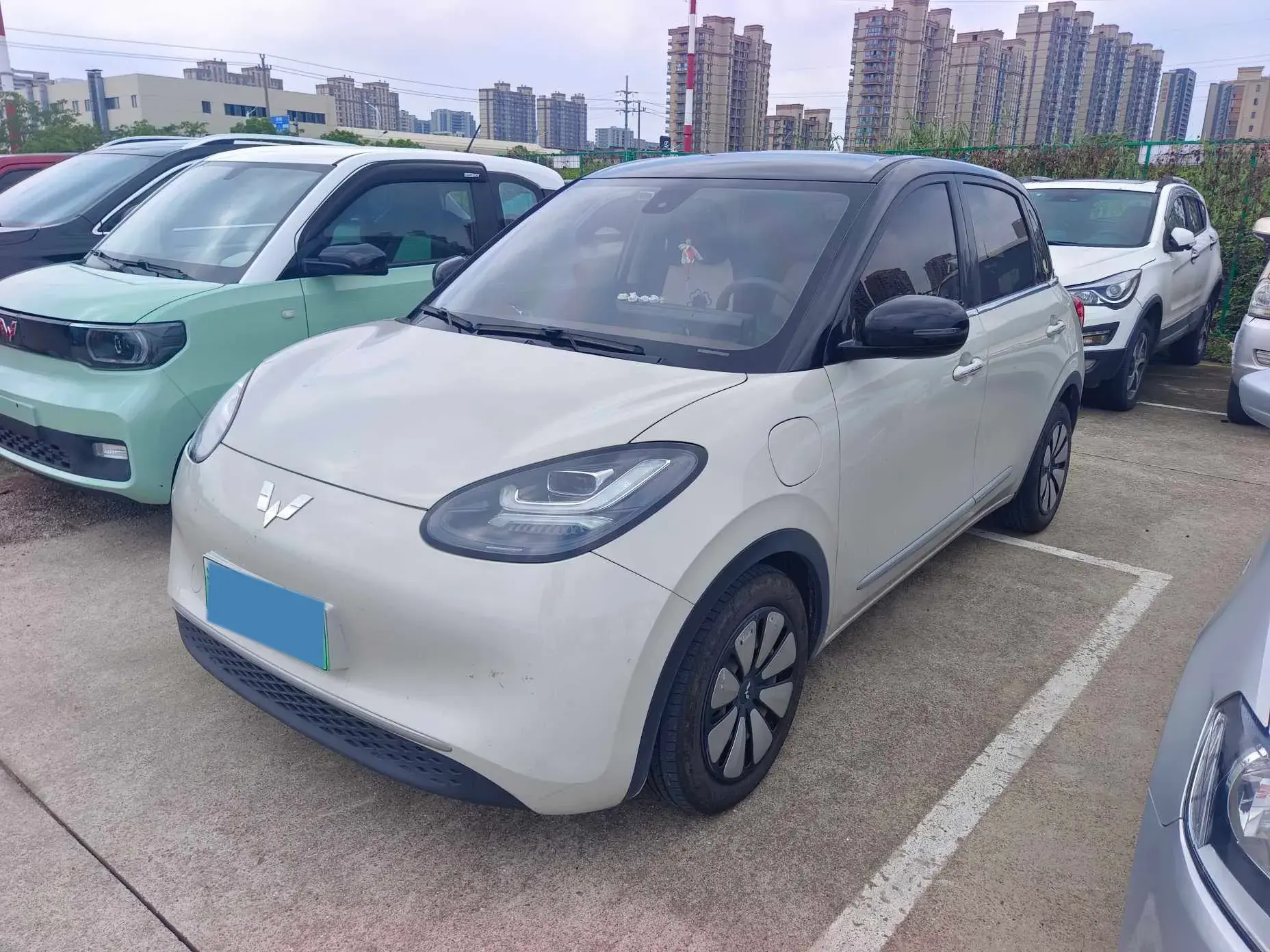 2023 WULING BINGUO view 1