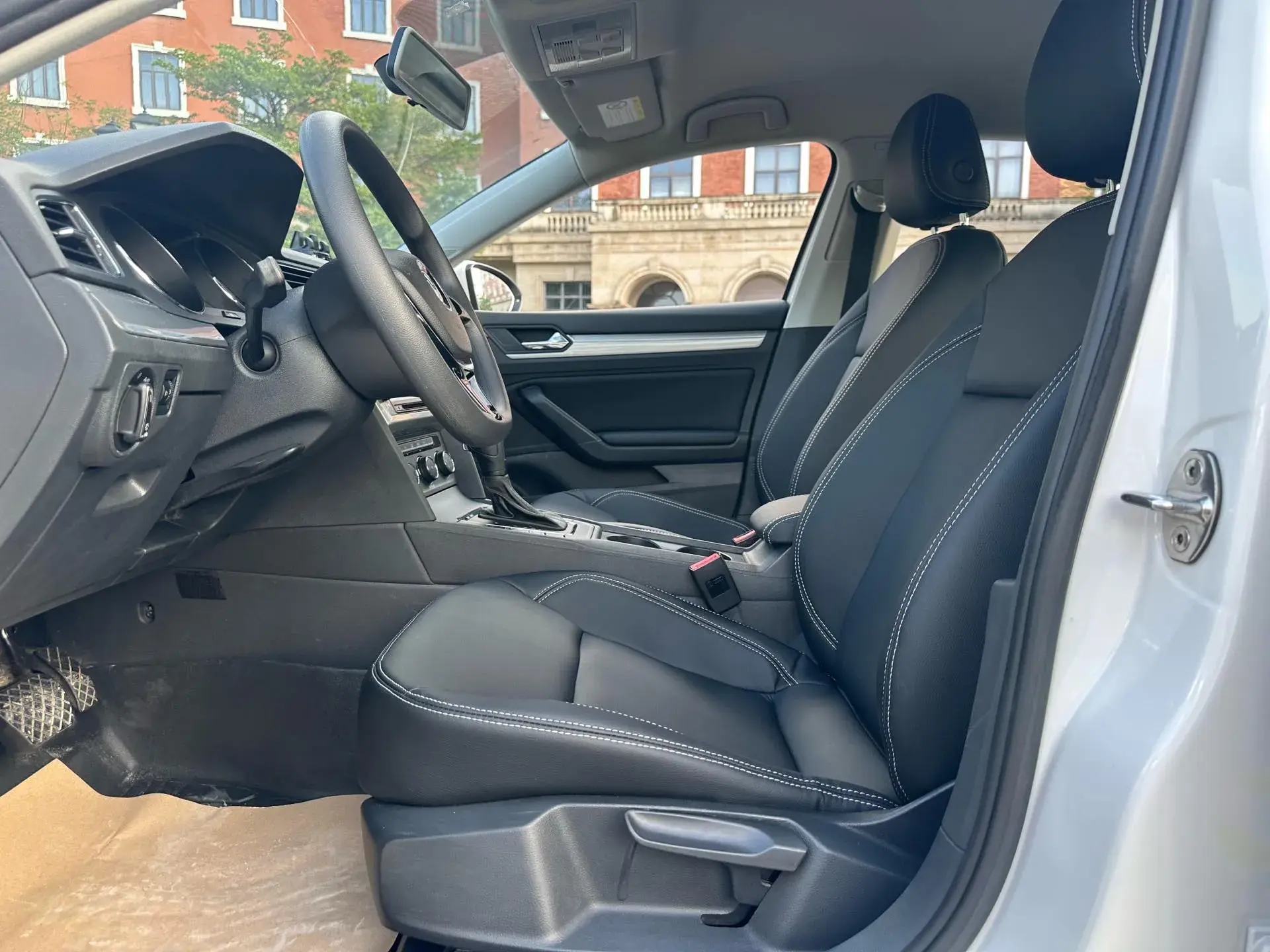 2017 VOLKSWAGEN LAMANDO thumbnail 4