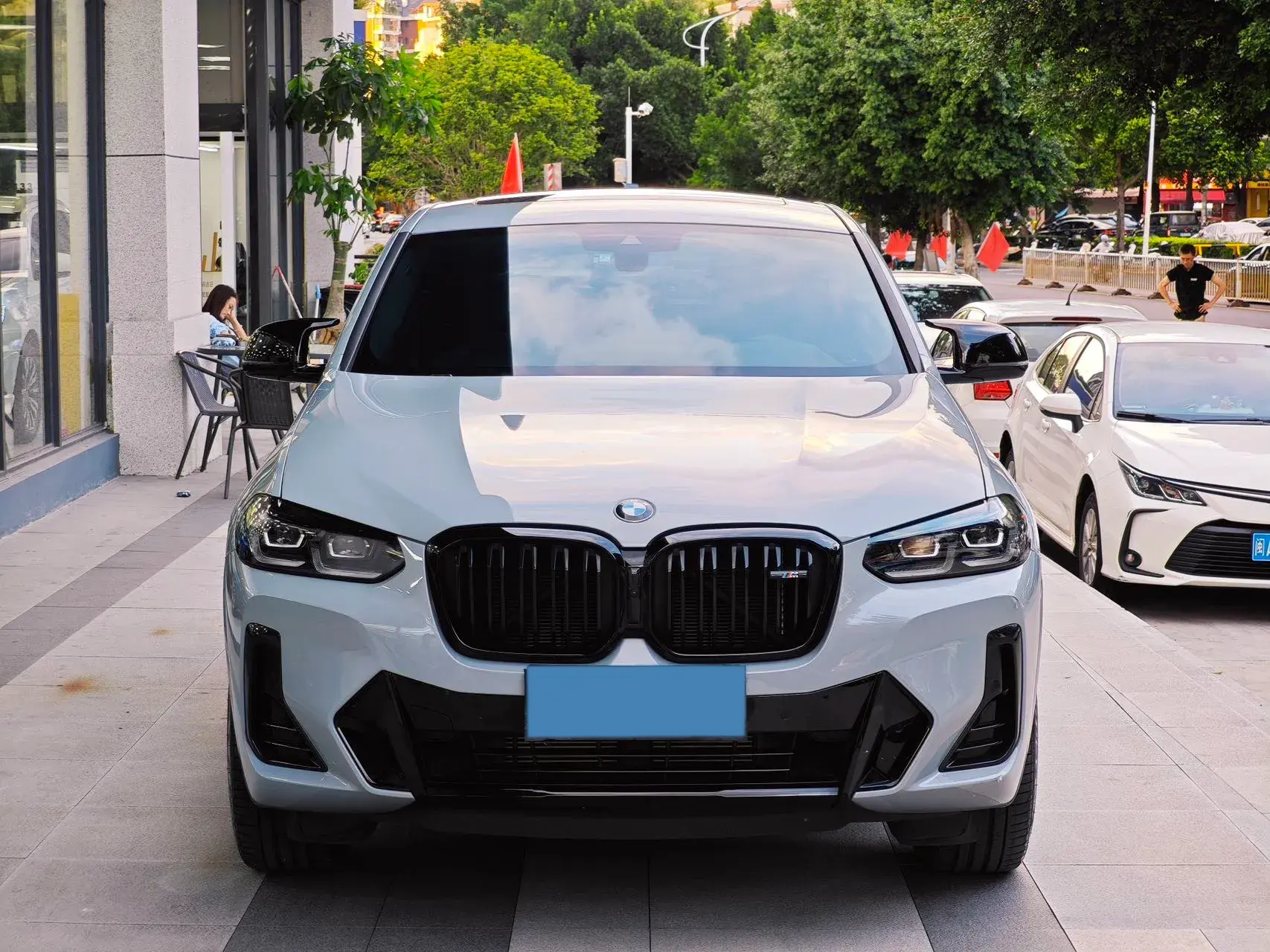 2022 BMW 3.0T thumbnail 2