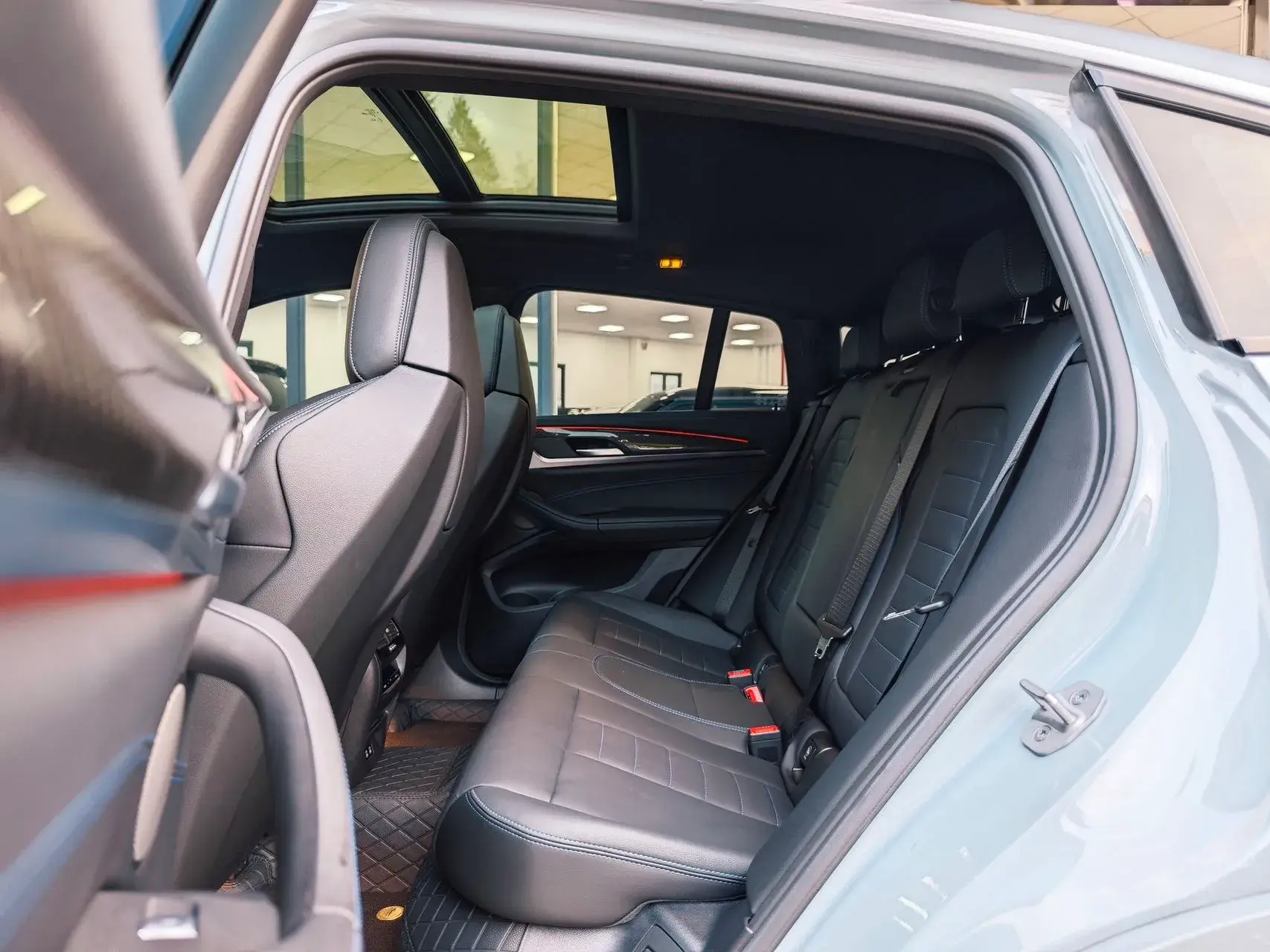 2022 BMW 3.0T thumbnail 4