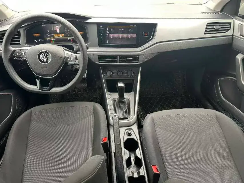 2023 VOLKSWAGEN POLO thumbnail 4