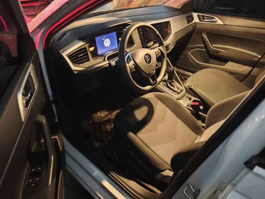 2023 VOLKSWAGEN POLO thumbnail 3