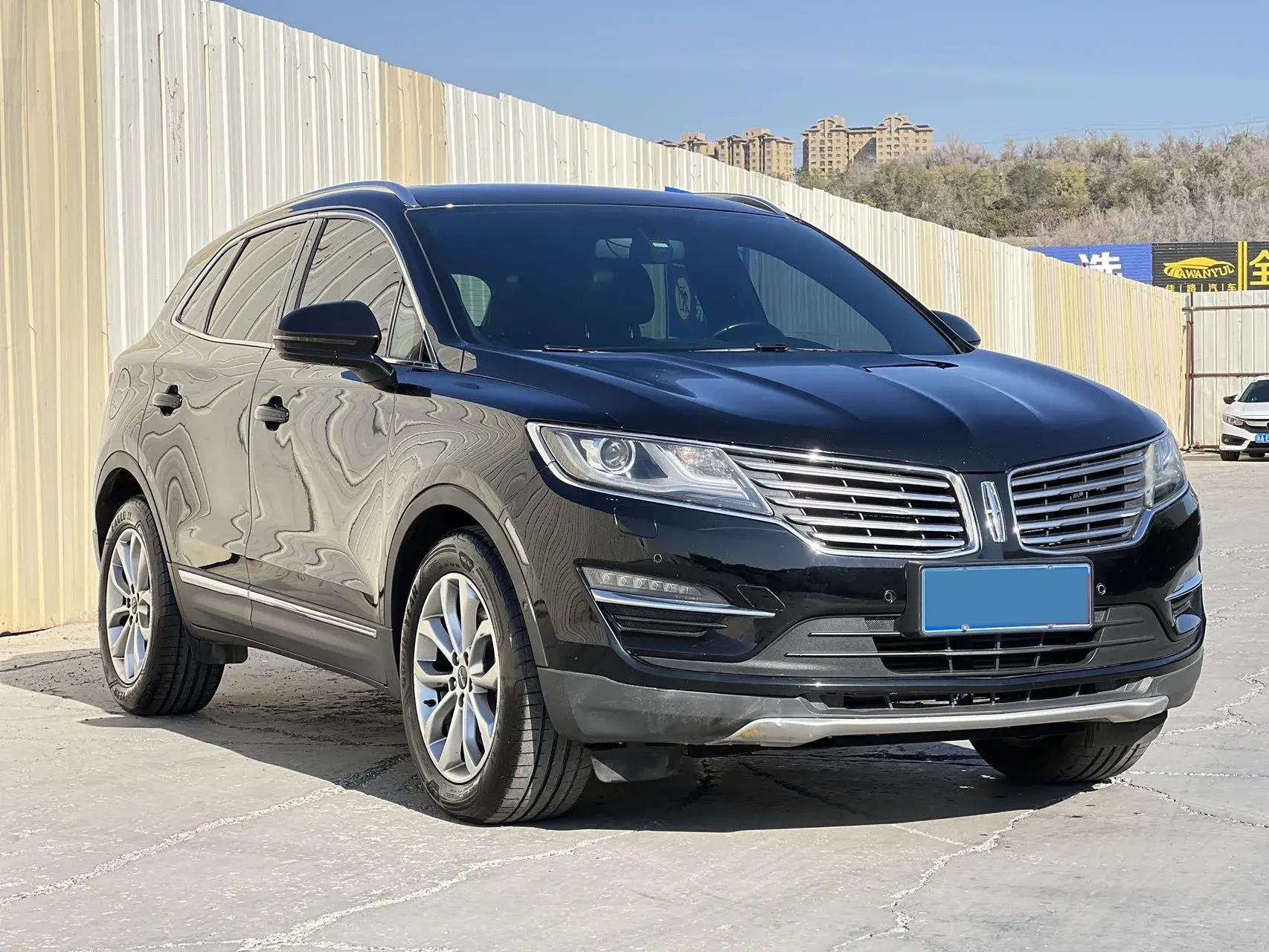 2017 LINCOLN MKC thumbnail 2