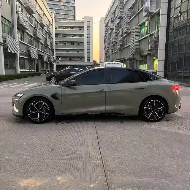 2023 BYD SEAL thumbnail 3