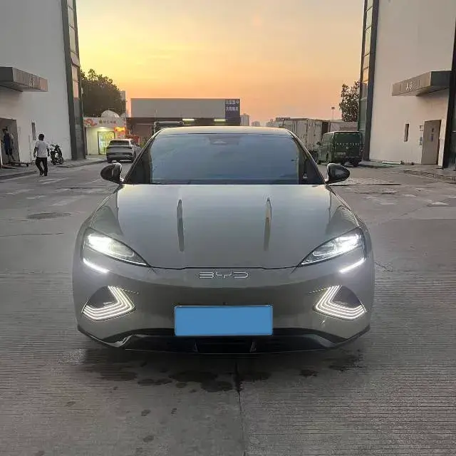 2023 BYD SEAL thumbnail 2