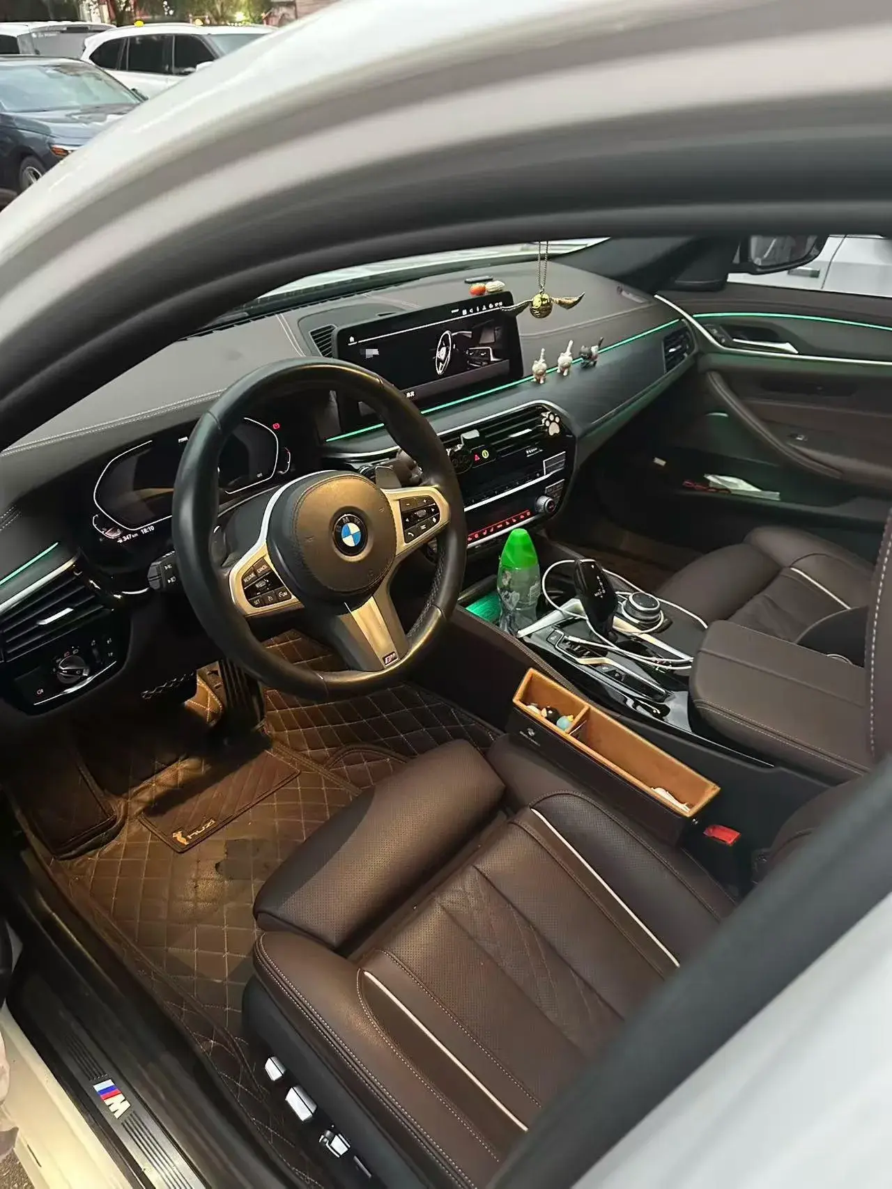 2022 BMW 5 thumbnail 4