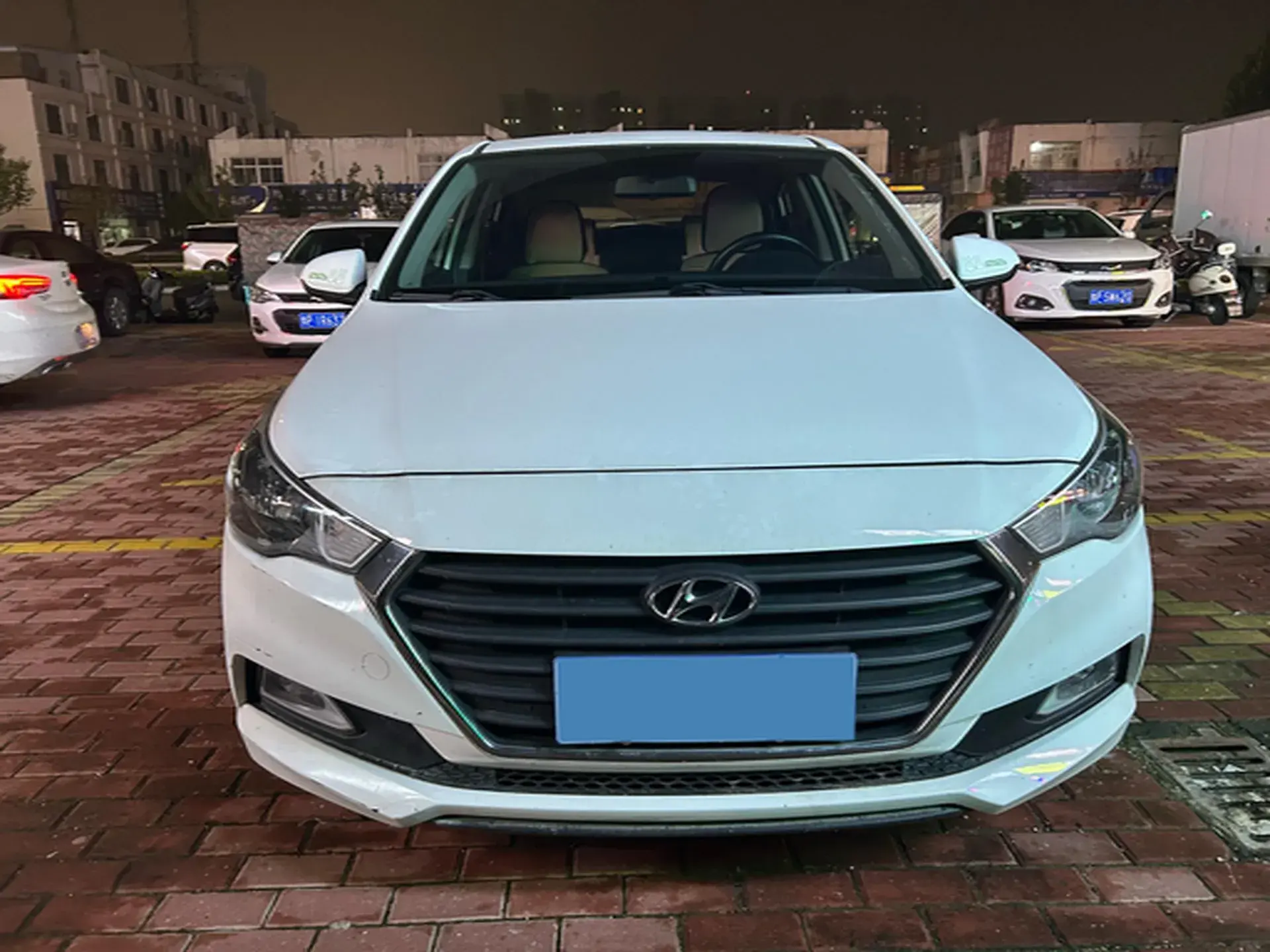 2016 HYUNDAI VERNA thumbnail 2