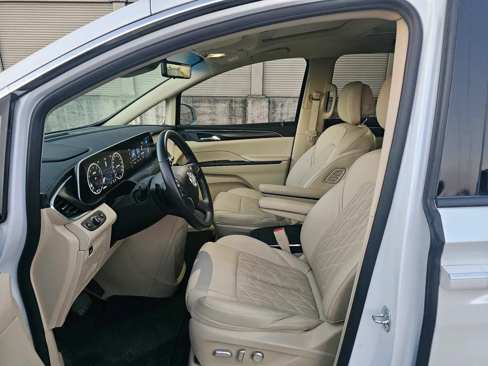 2022 BUICK GL8 thumbnail 4