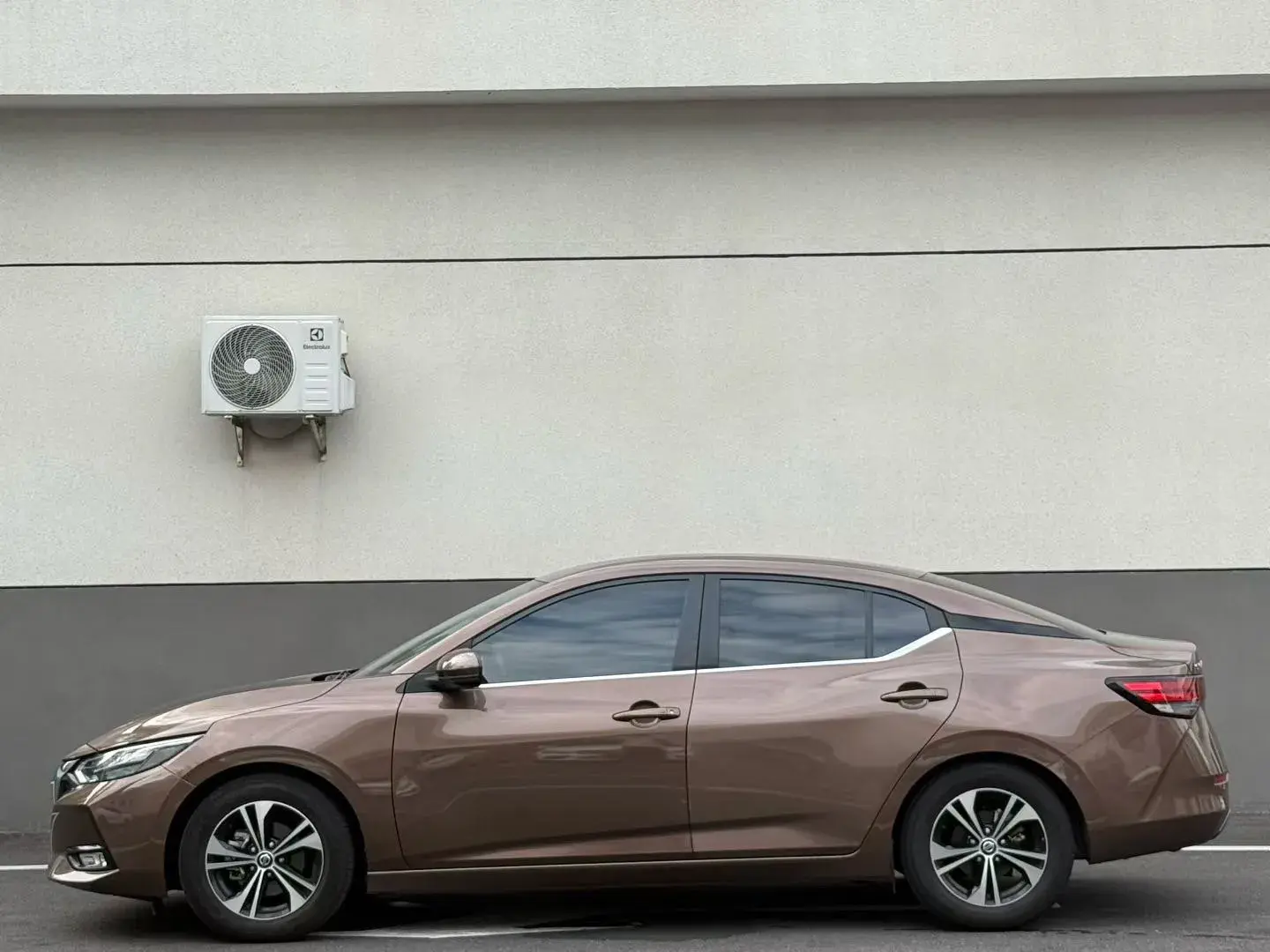 2020 NISSAN SYLPHY thumbnail 2