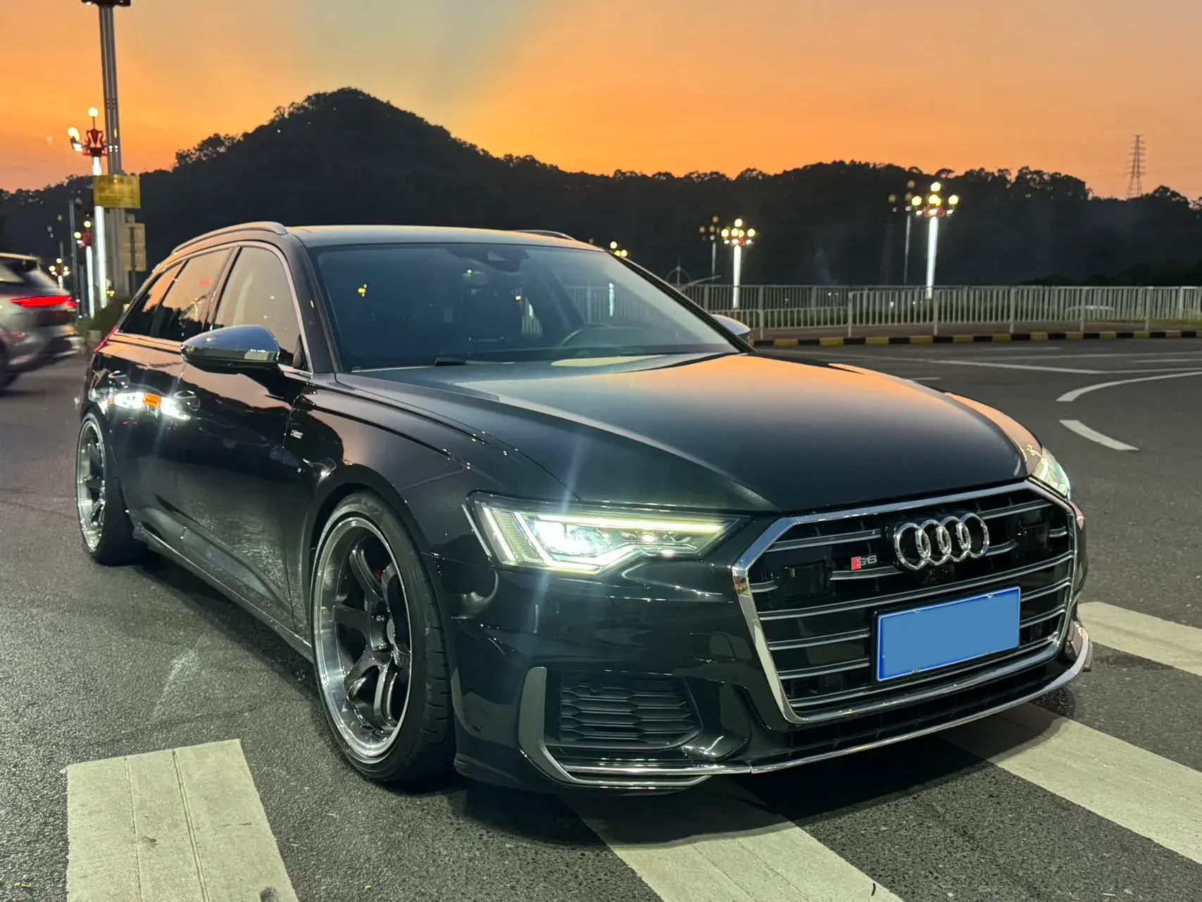2021 AUDI A6 thumbnail 3
