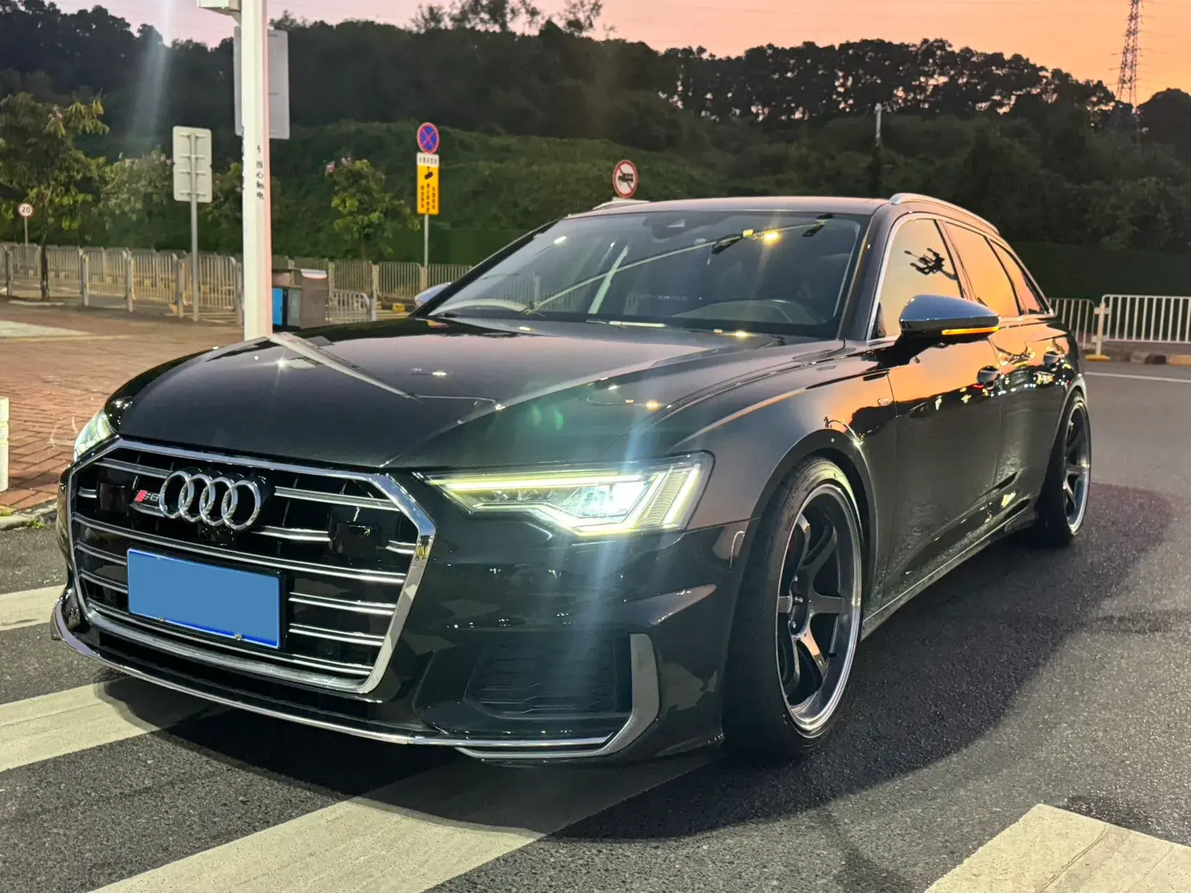 2021 AUDI A6 view 1