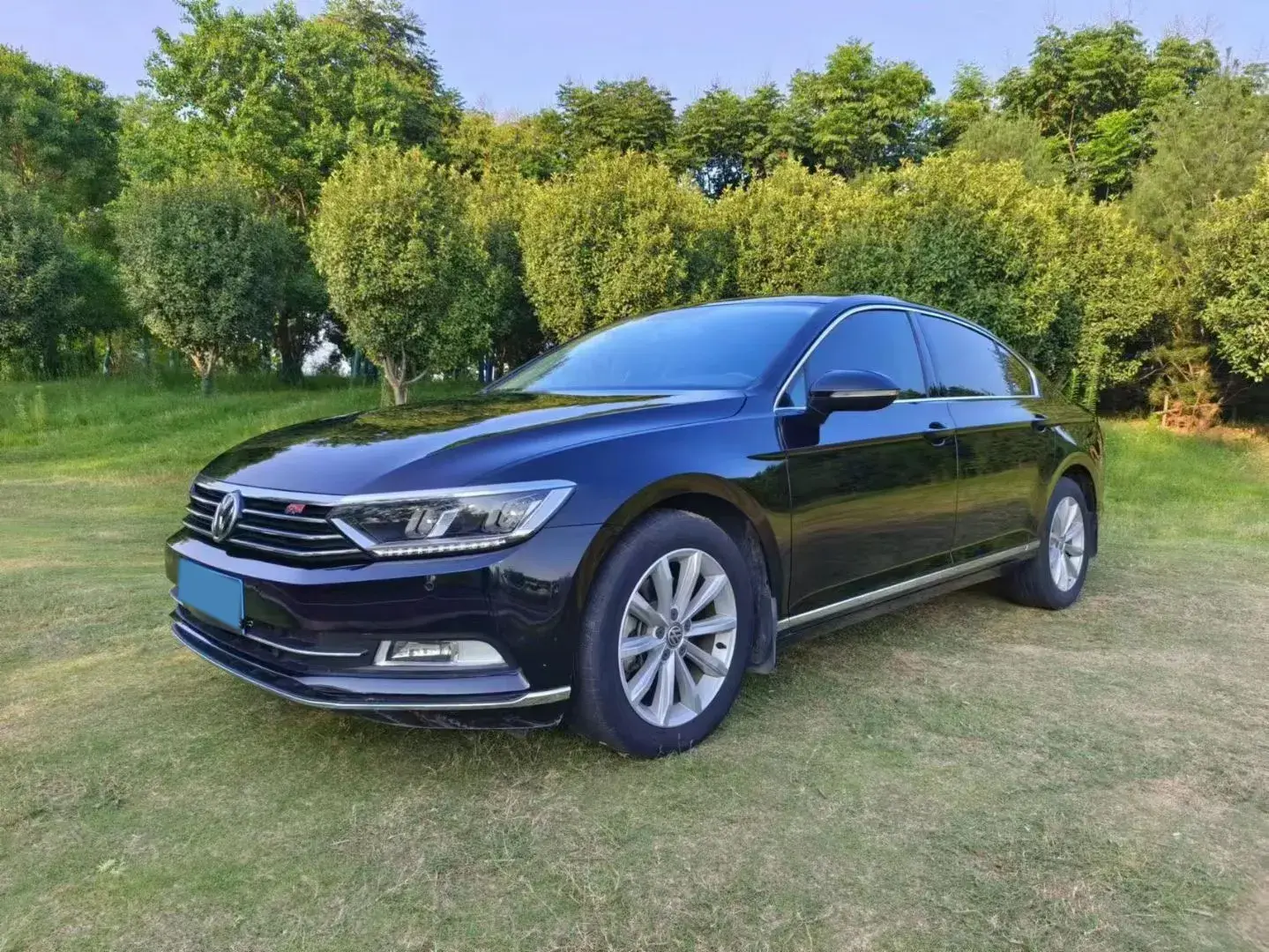 2020 VOLKSWAGEN MAGOTAN view 1