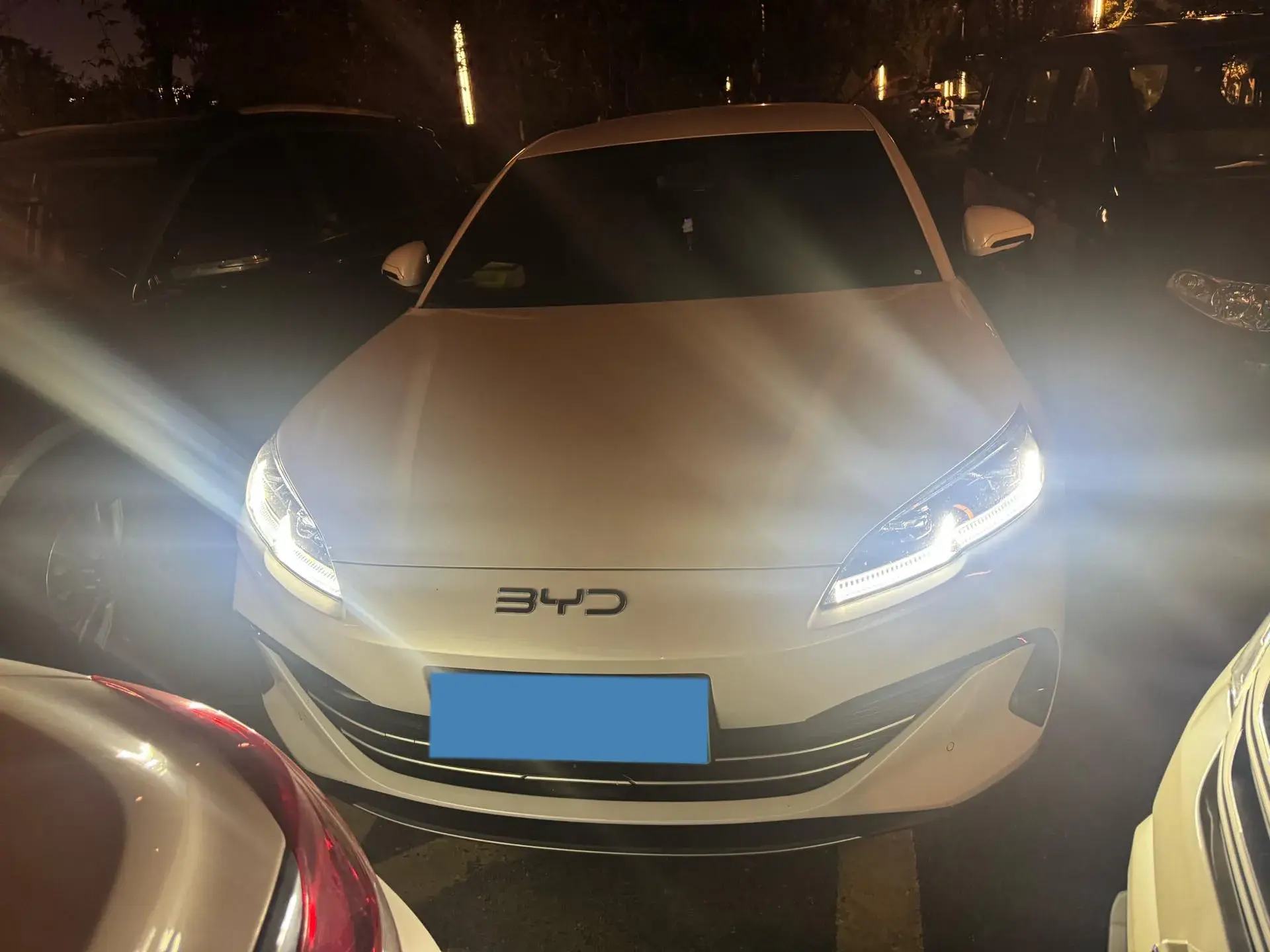 2024 BYD SEAL thumbnail 3