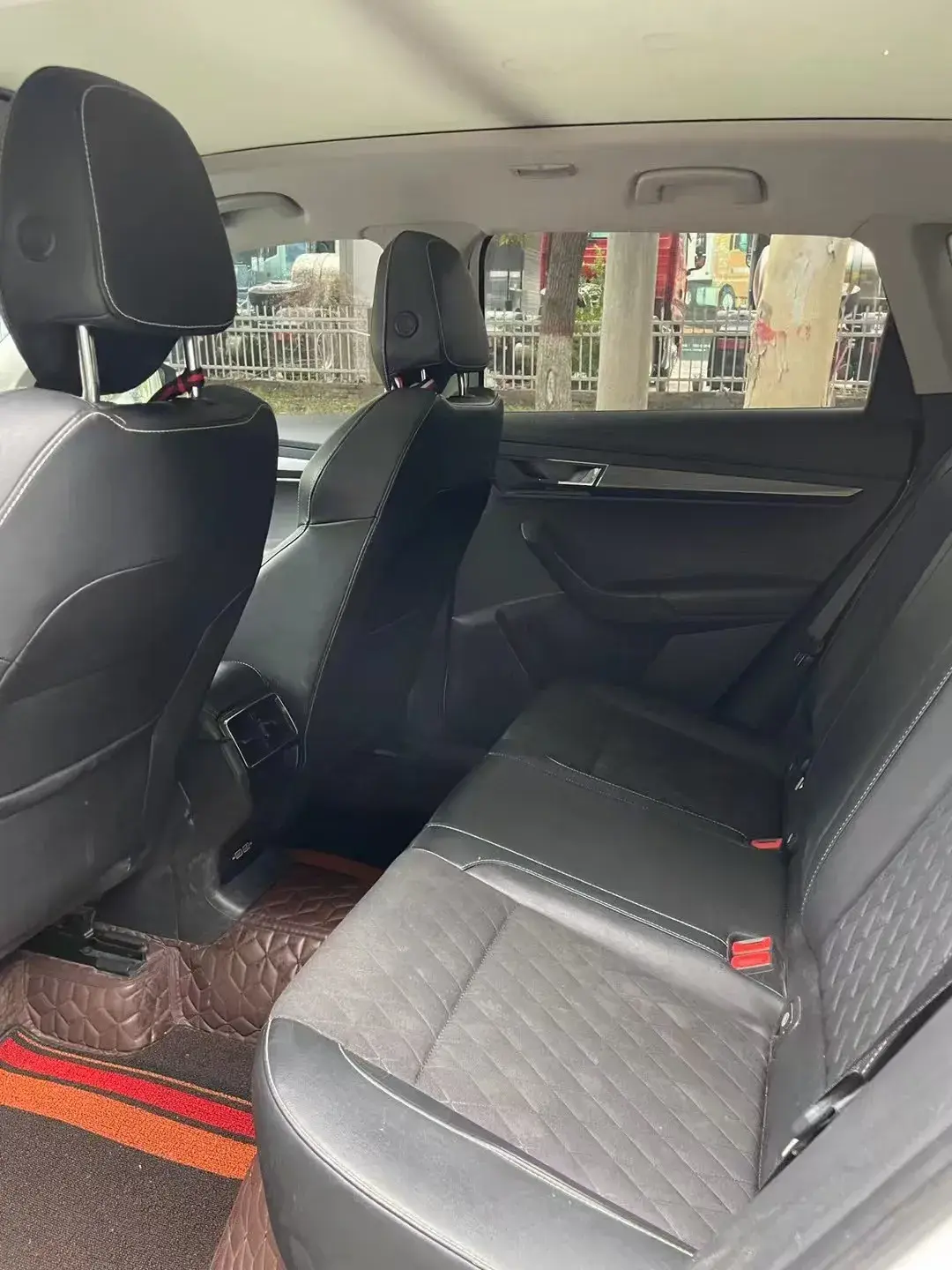 2018 SKODA KAROQ thumbnail 2