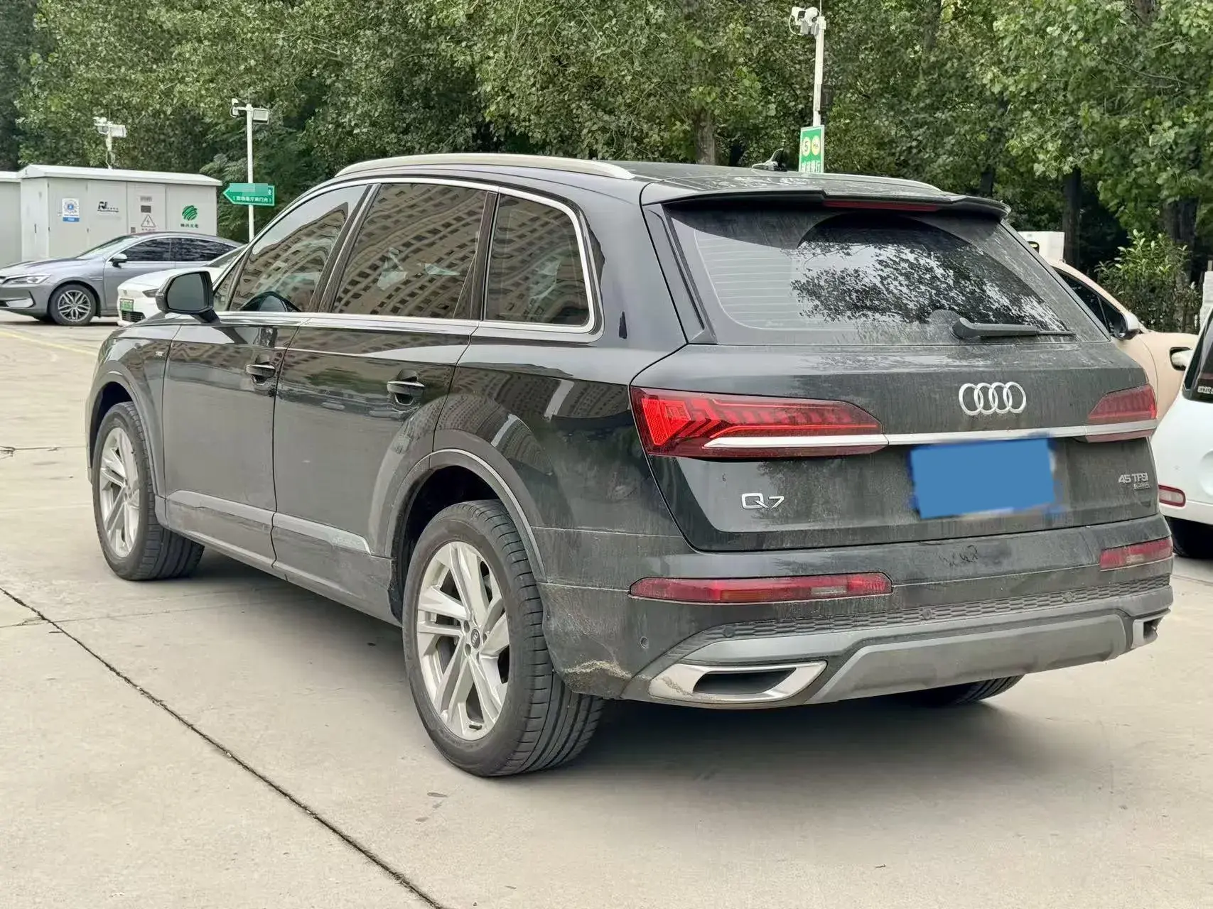 2022 AUDI Q7 thumbnail 3
