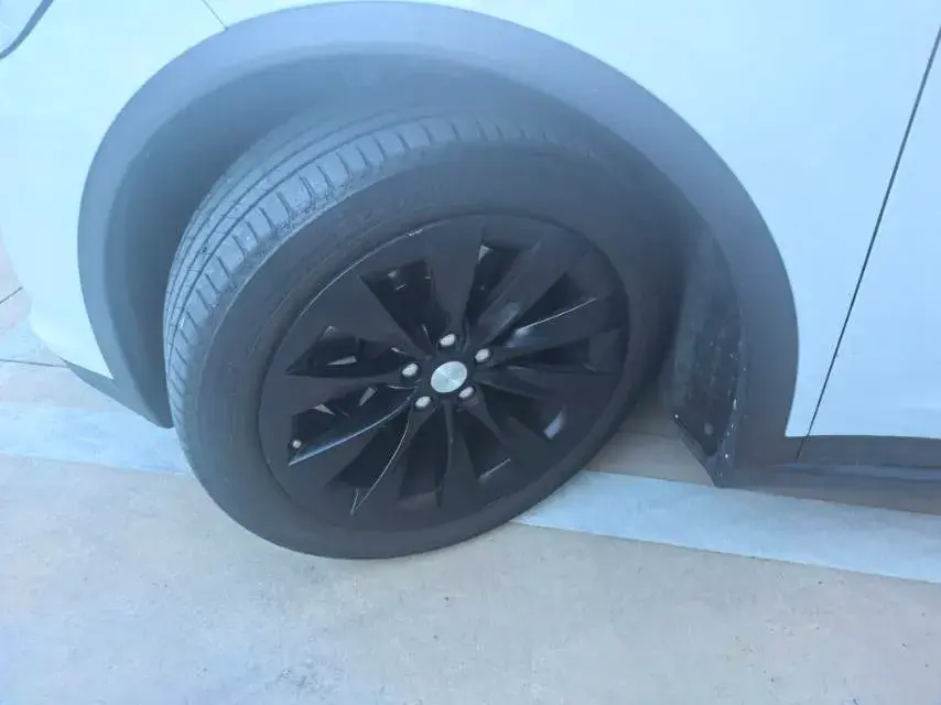 2019 TESLA MODEL thumbnail 3