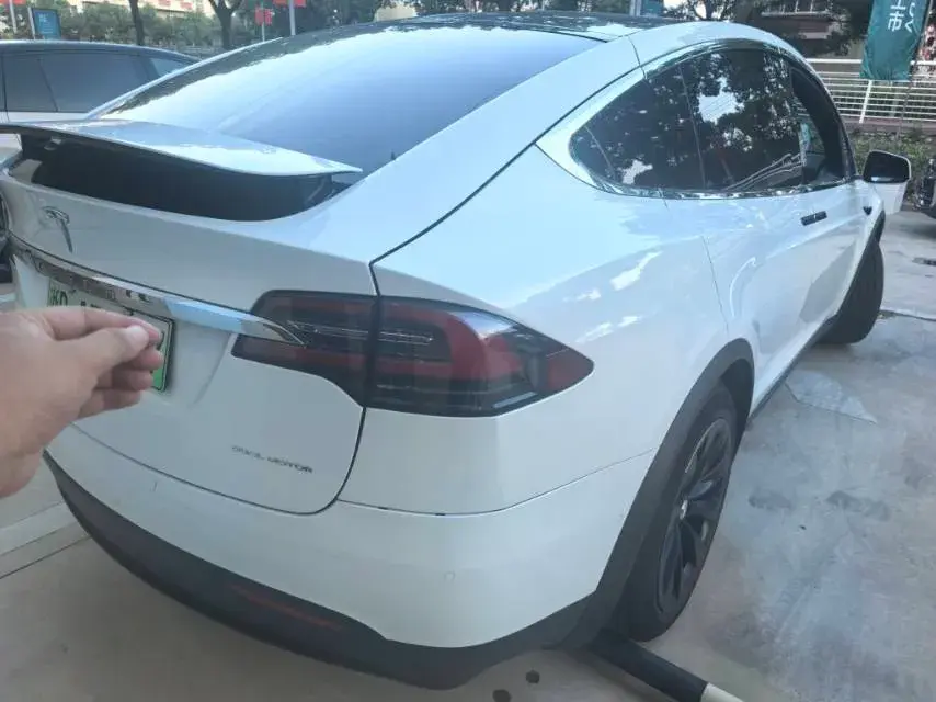 2019 TESLA MODEL thumbnail 4