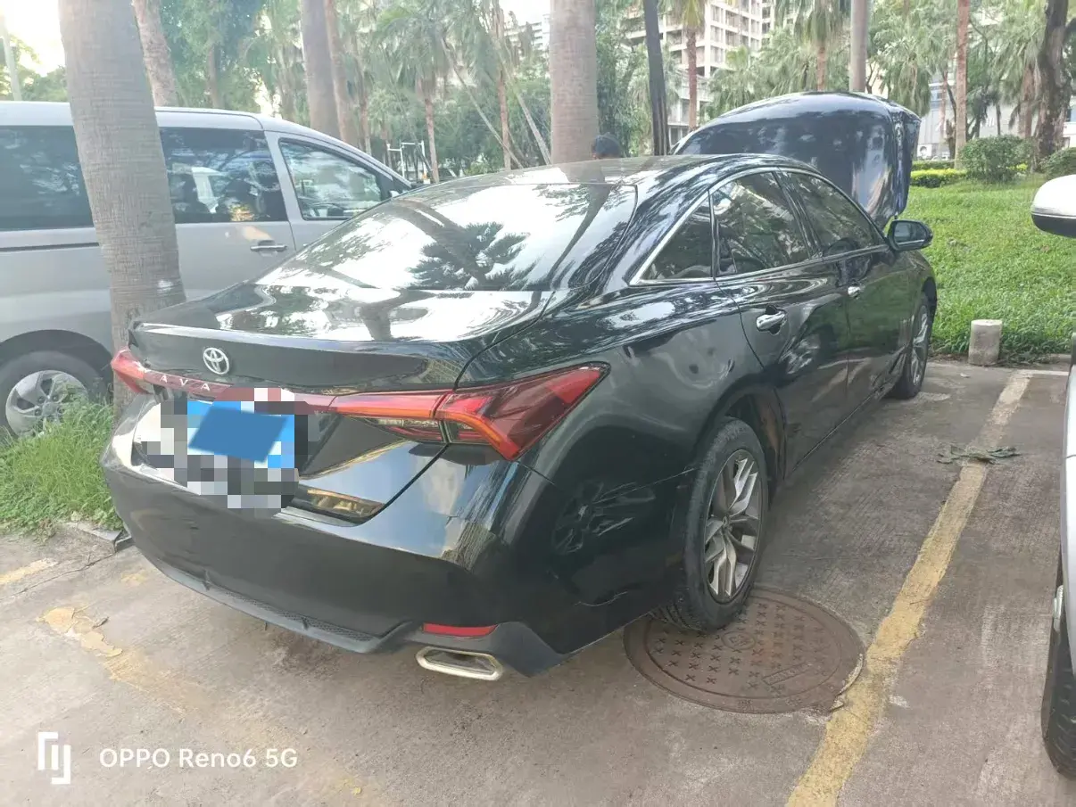 2019 TOYOTA AVALON thumbnail 3