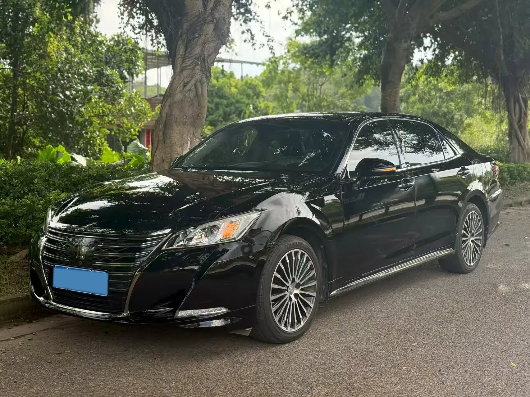 2018 TOYOTA CROWN view 1