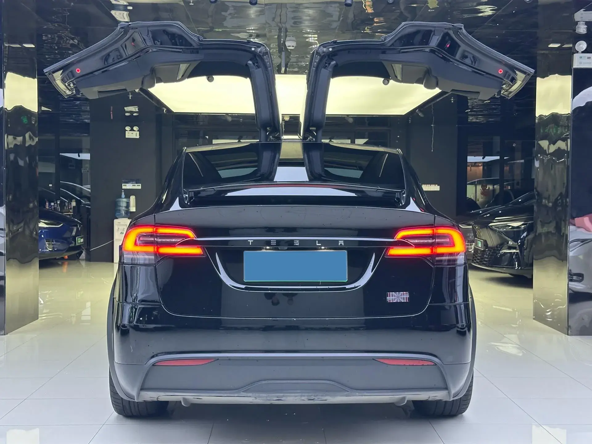 2023 TESLA MODEL thumbnail 4