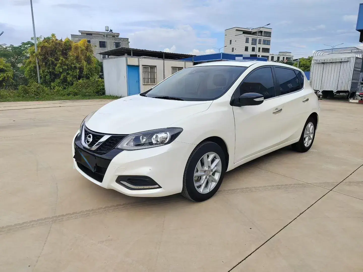 2021 NISSAN TIIDA view 1