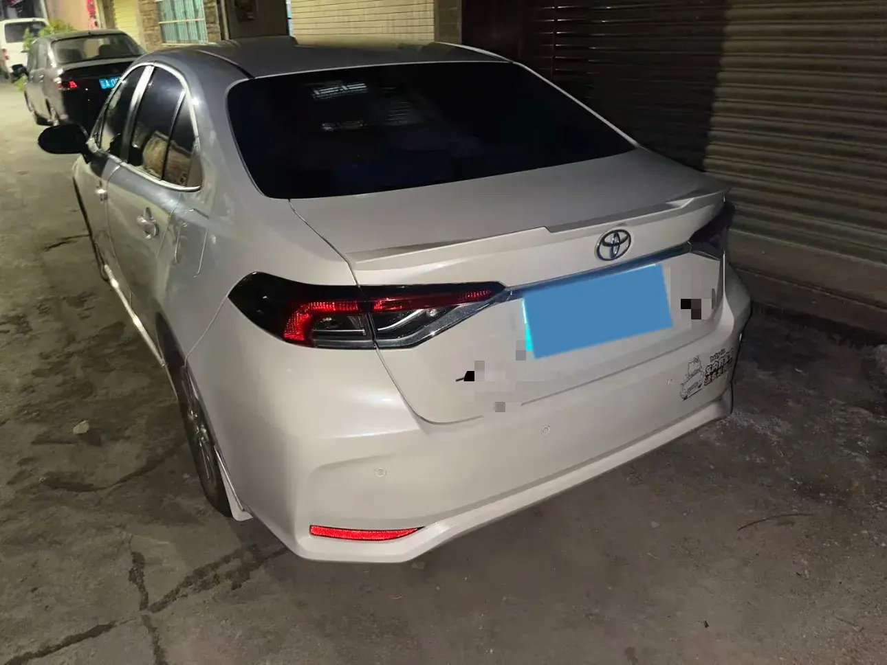 2019 TOYOTA COROLLA thumbnail 4