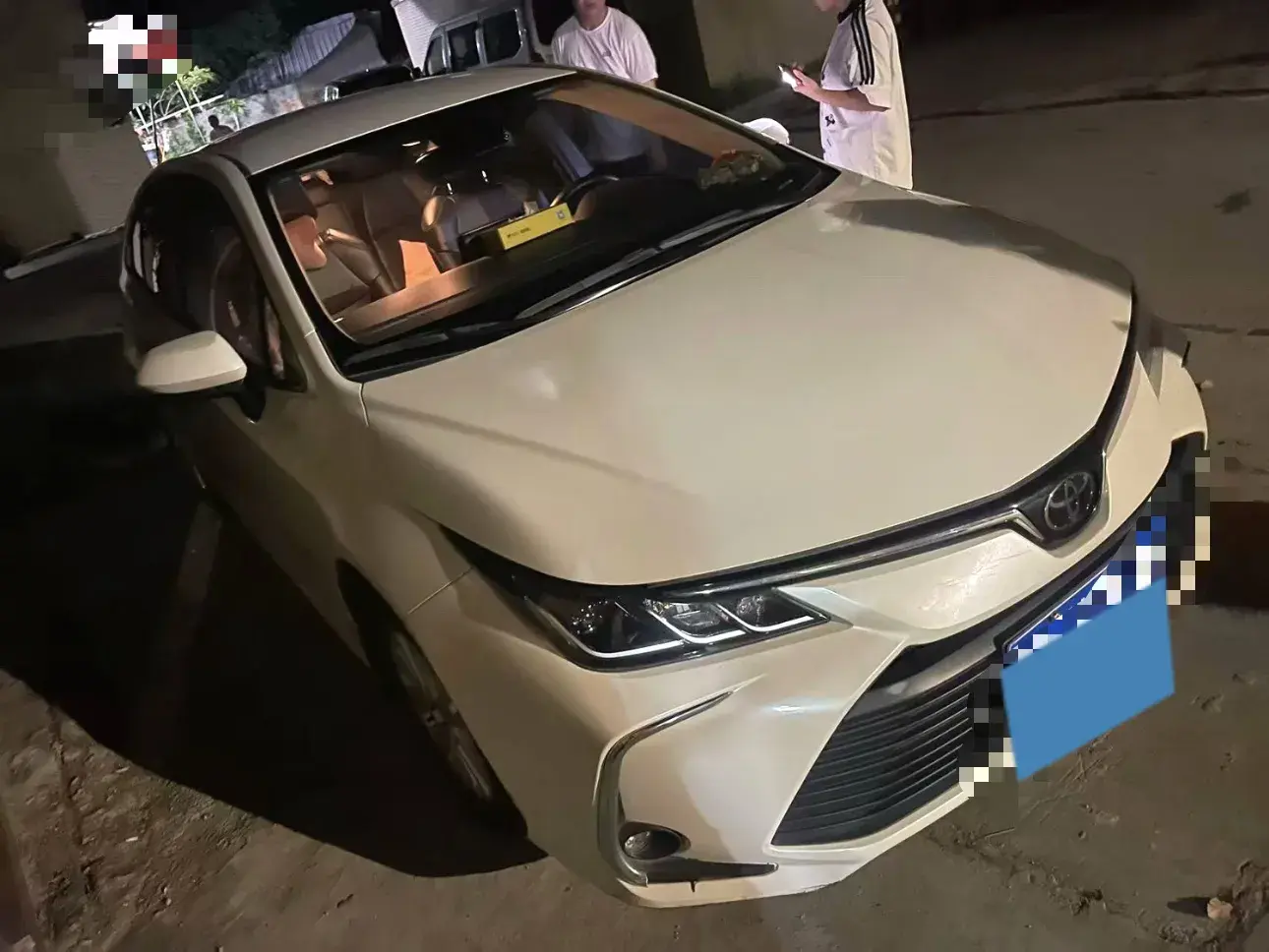 2019 TOYOTA COROLLA thumbnail 3