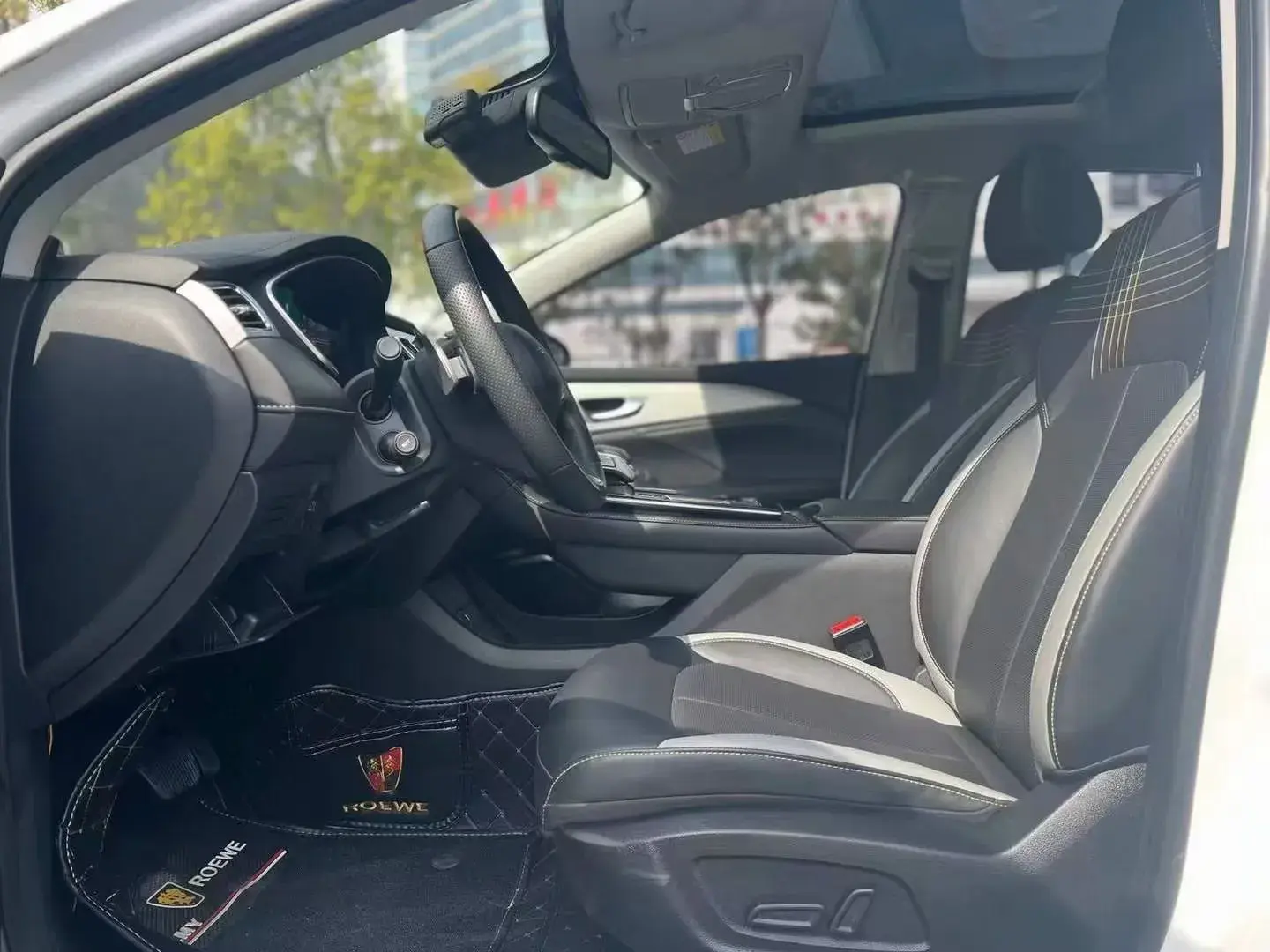 2020 ROEWE I6 thumbnail 4