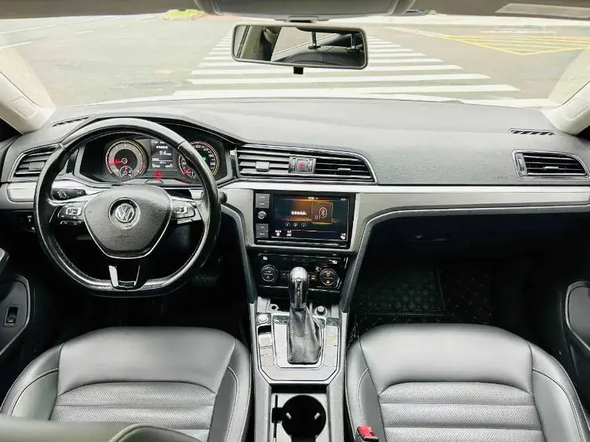 2019 VOLKSWAGEN LAMANDO thumbnail 4