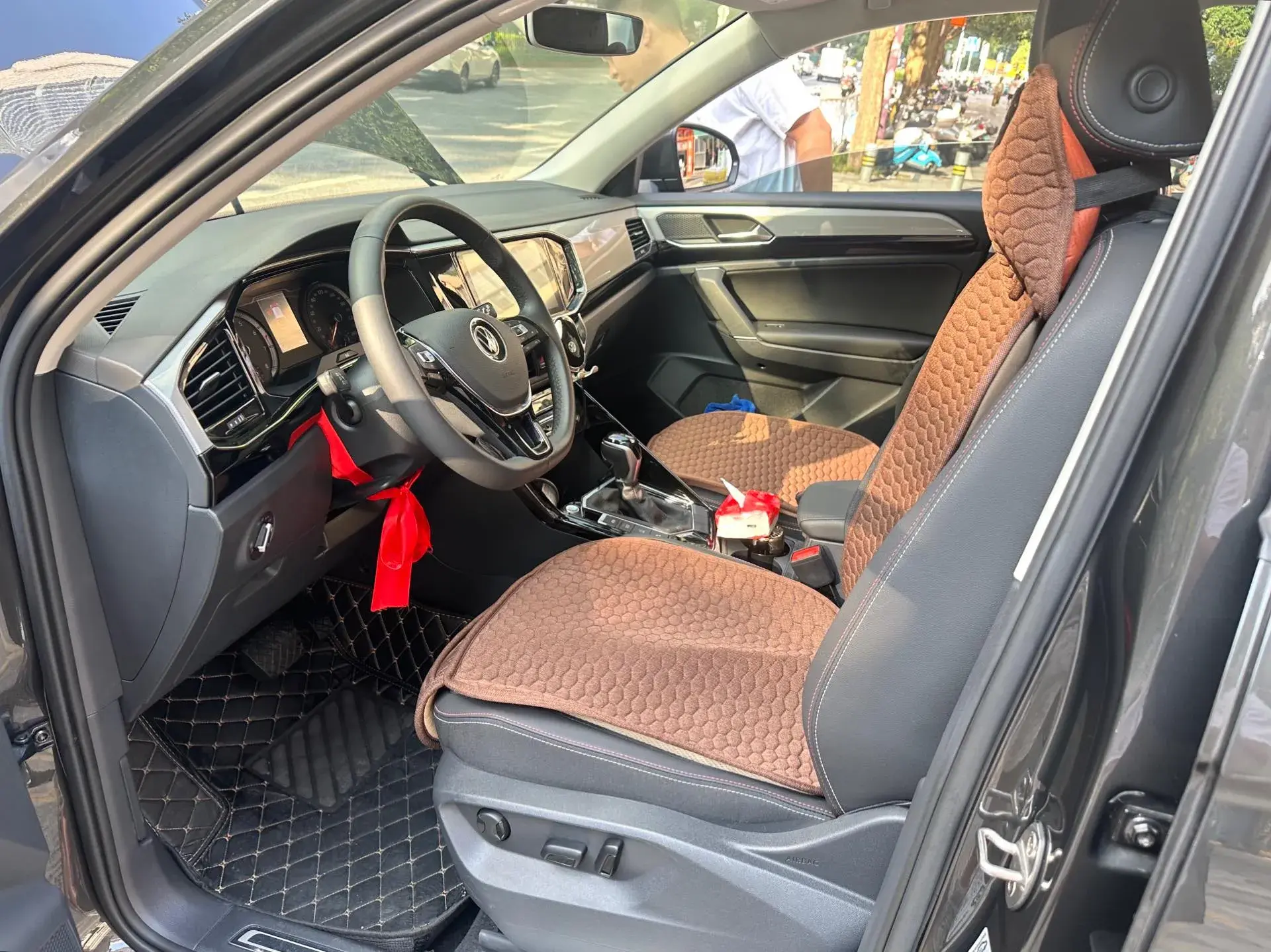 2020 VOLKSWAGEN TAYRON thumbnail 2