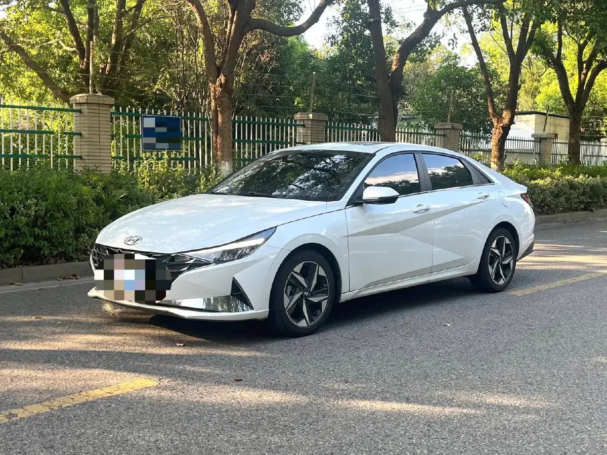 2022 Hyundai Elantra 1.5L 115HP L4 CVT