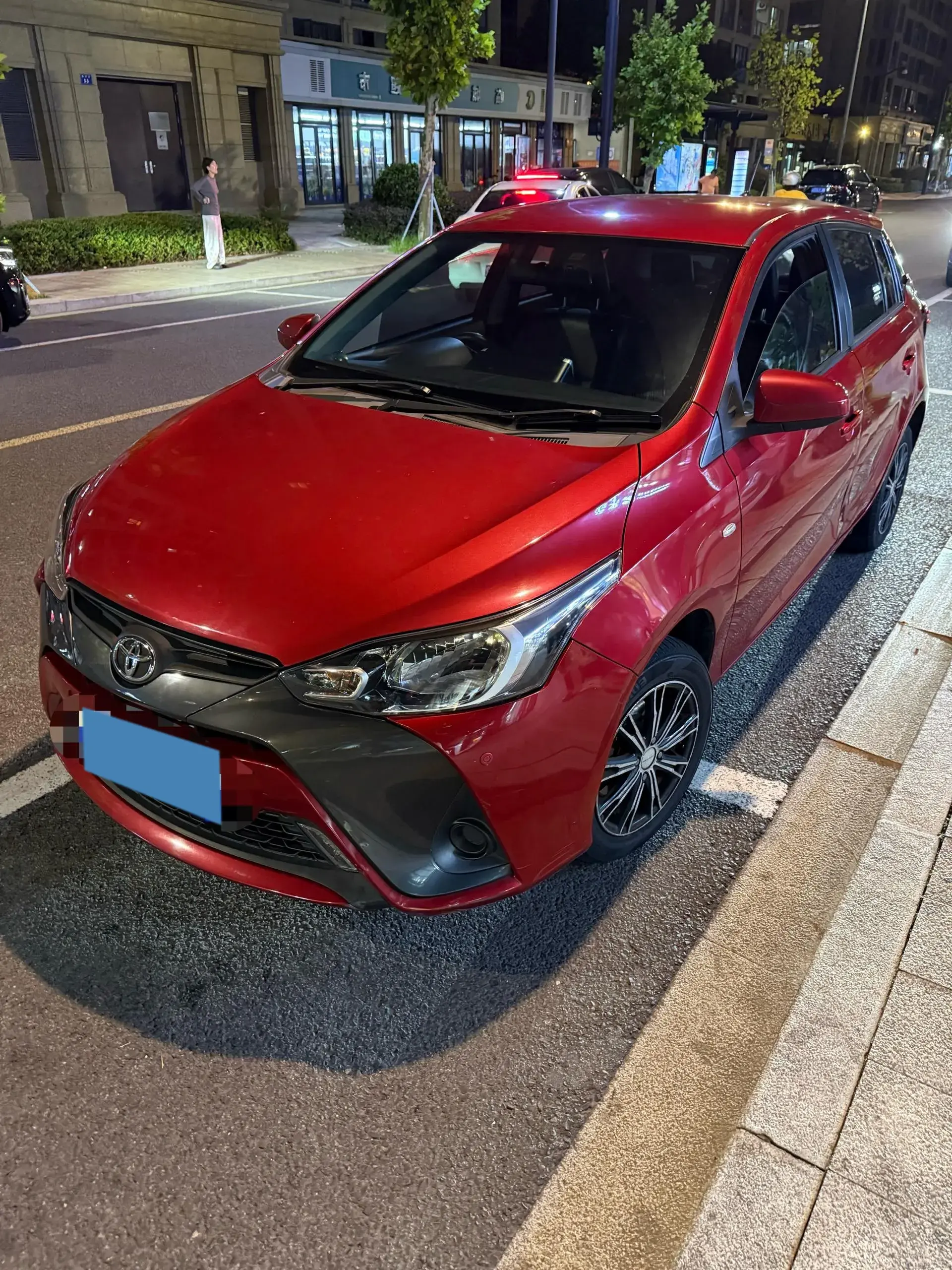 2019 TOYOTA YARIS view 1