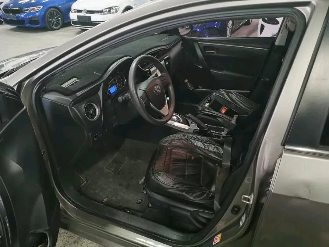 2018 TOYOTA COROLLA thumbnail 4