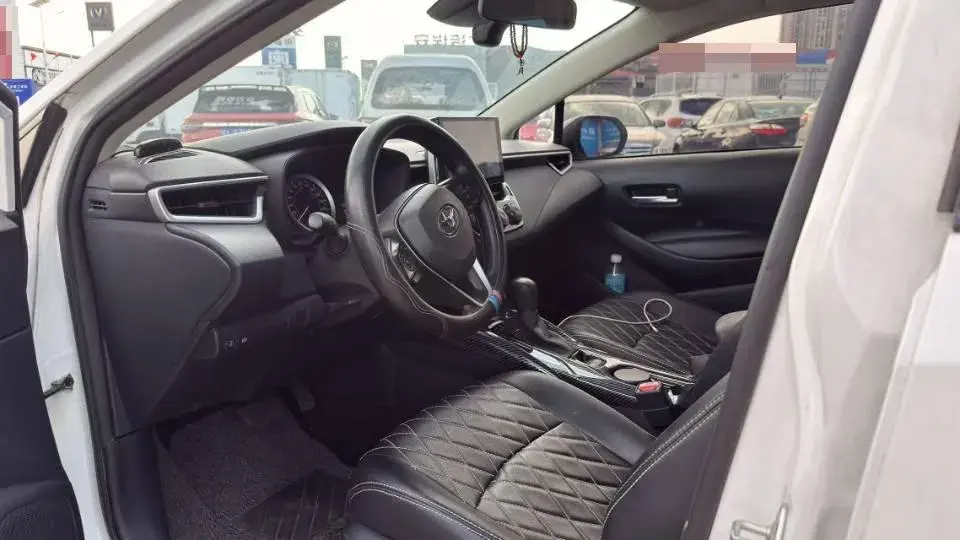 2019 TOYOTA COROLLA thumbnail 4