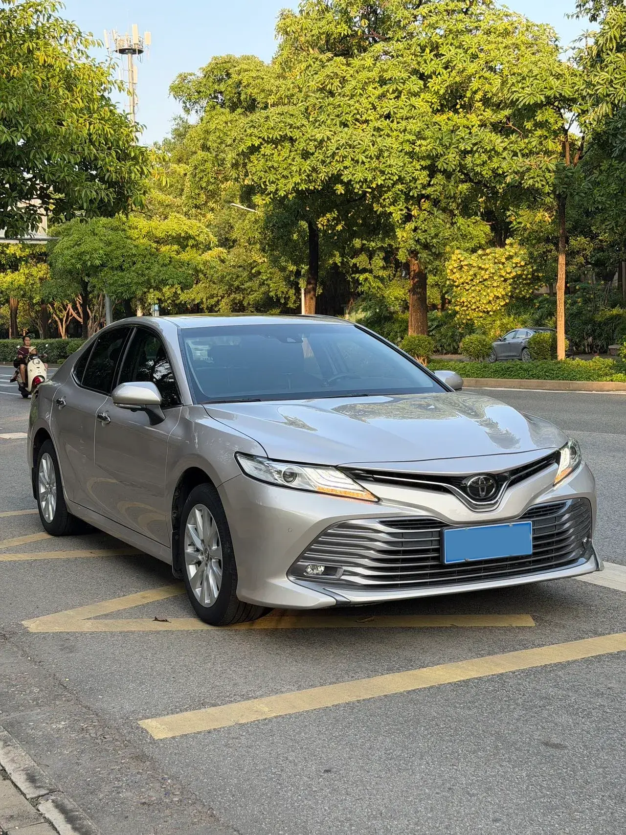 2019 TOYOTA CAMRY thumbnail 3