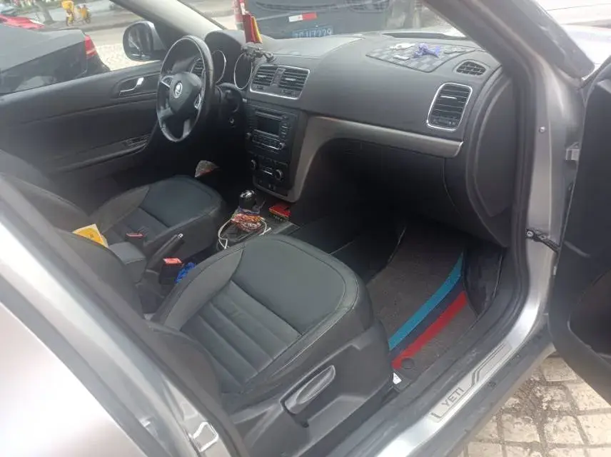 2014 SKODA YETI thumbnail 3