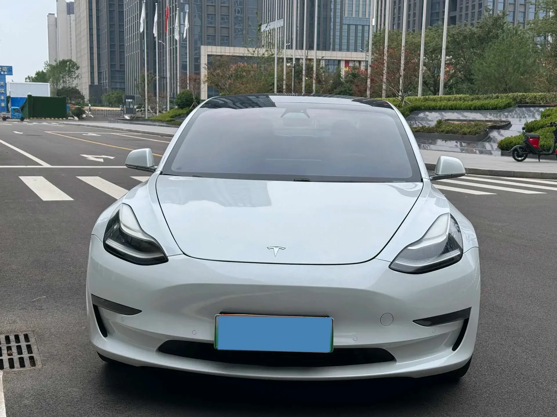 2019 TESLA MODEL thumbnail 2