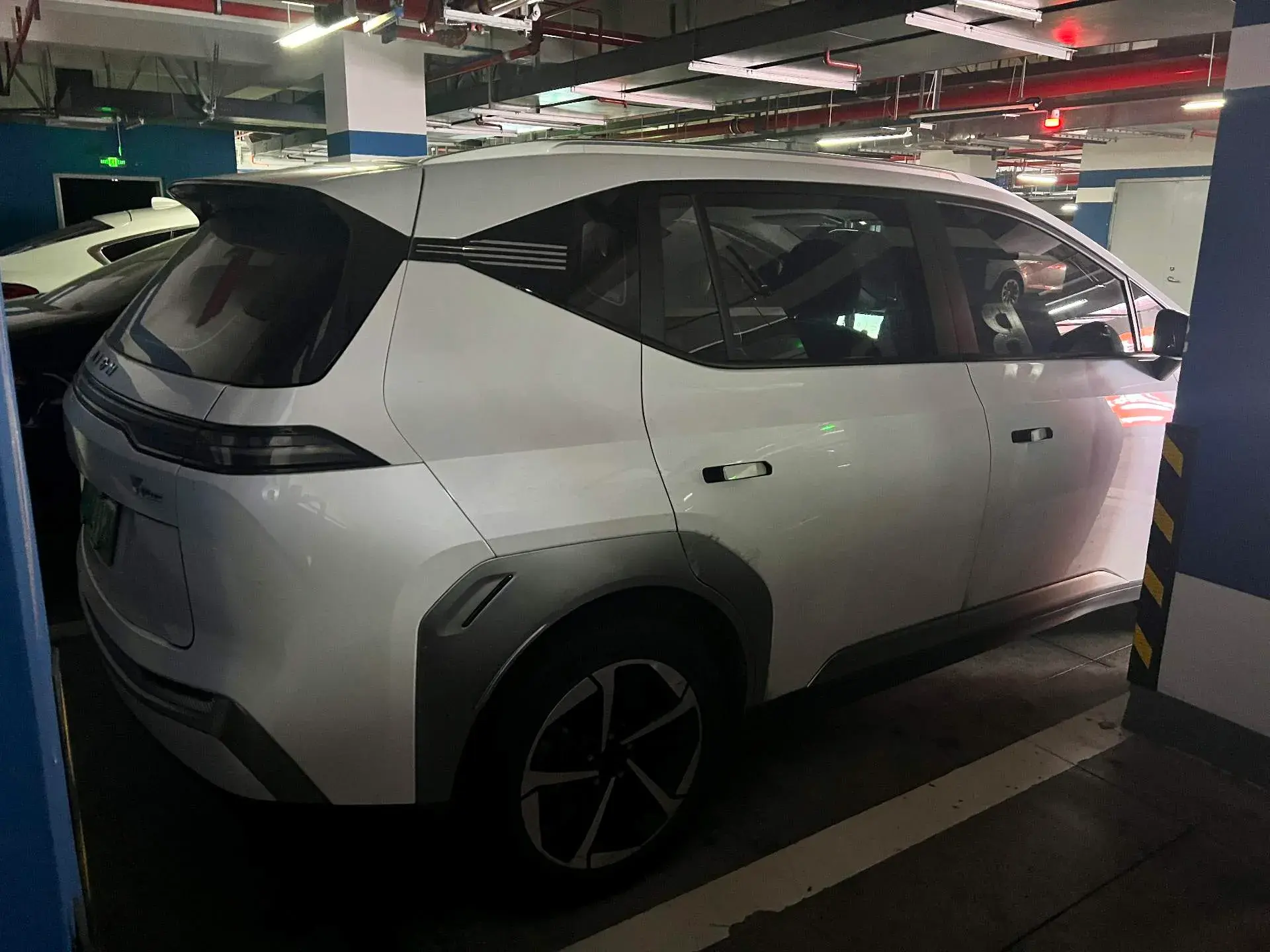 2023 AION Y thumbnail 4