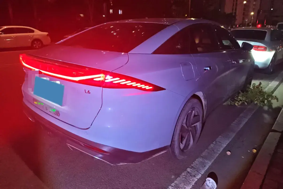 2024 GEELY GALAXY thumbnail 4