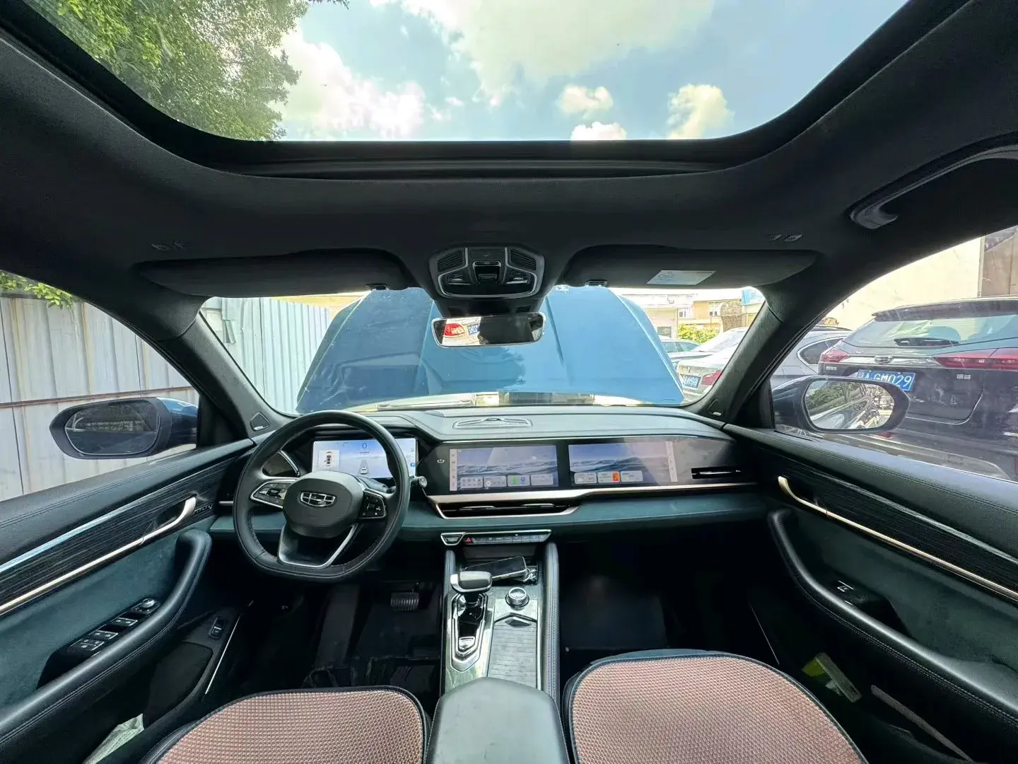 2021 GEELY MONJARO thumbnail 4