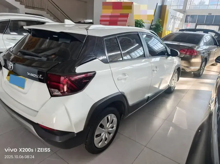 2020 TOYOTA YARIS thumbnail 3