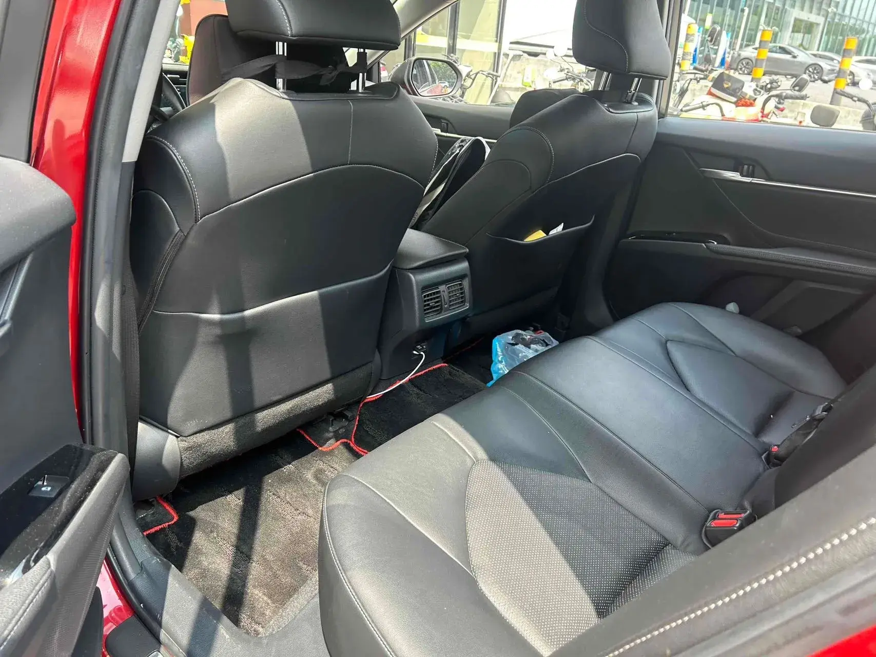 2018 TOYOTA CAMRY thumbnail 3