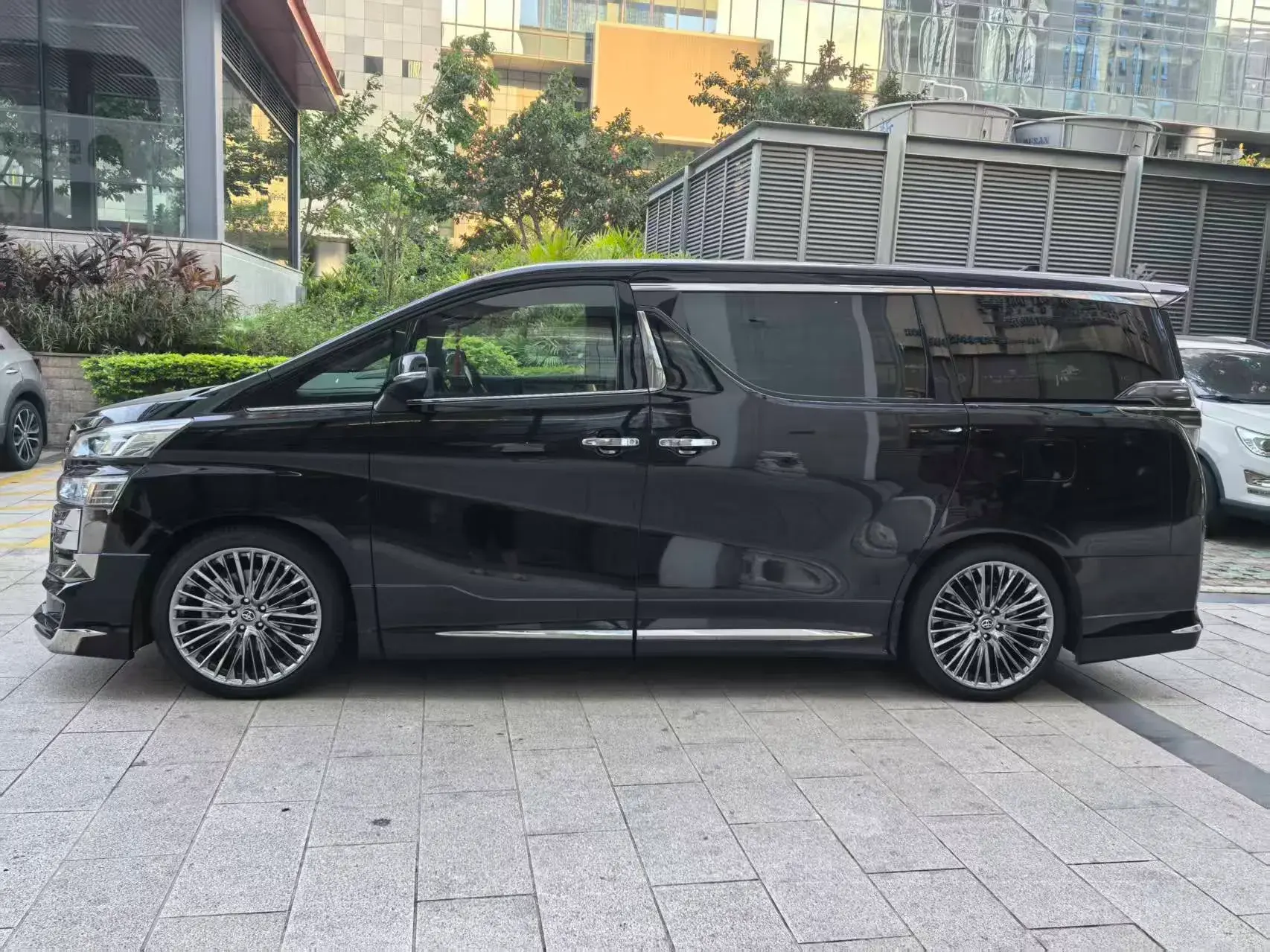 2021 TOYOTA VELLFIRE thumbnail 3