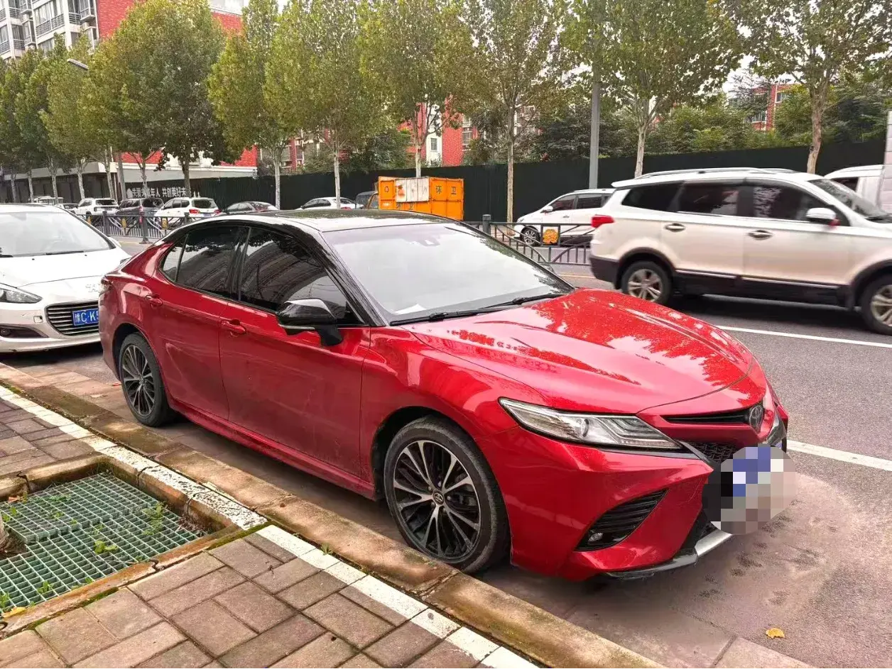 2018 TOYOTA CAMRY thumbnail 2