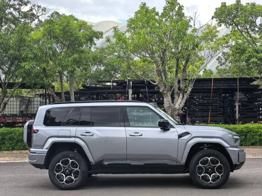 2025 M Hero WarriorM817 1.5T 197HP L4 2DHT PHEV,autocango,china used car exporter,china ev exporter,chinese used car exporter,chinese used ev exporter