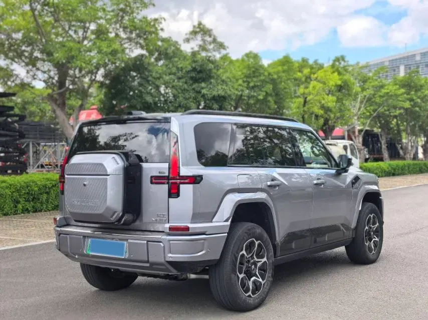 2025 M Hero WarriorM817 1.5T 197HP L4 2DHT PHEV,autocango,china used car exporter,china ev exporter,chinese used car exporter,chinese used ev exporter