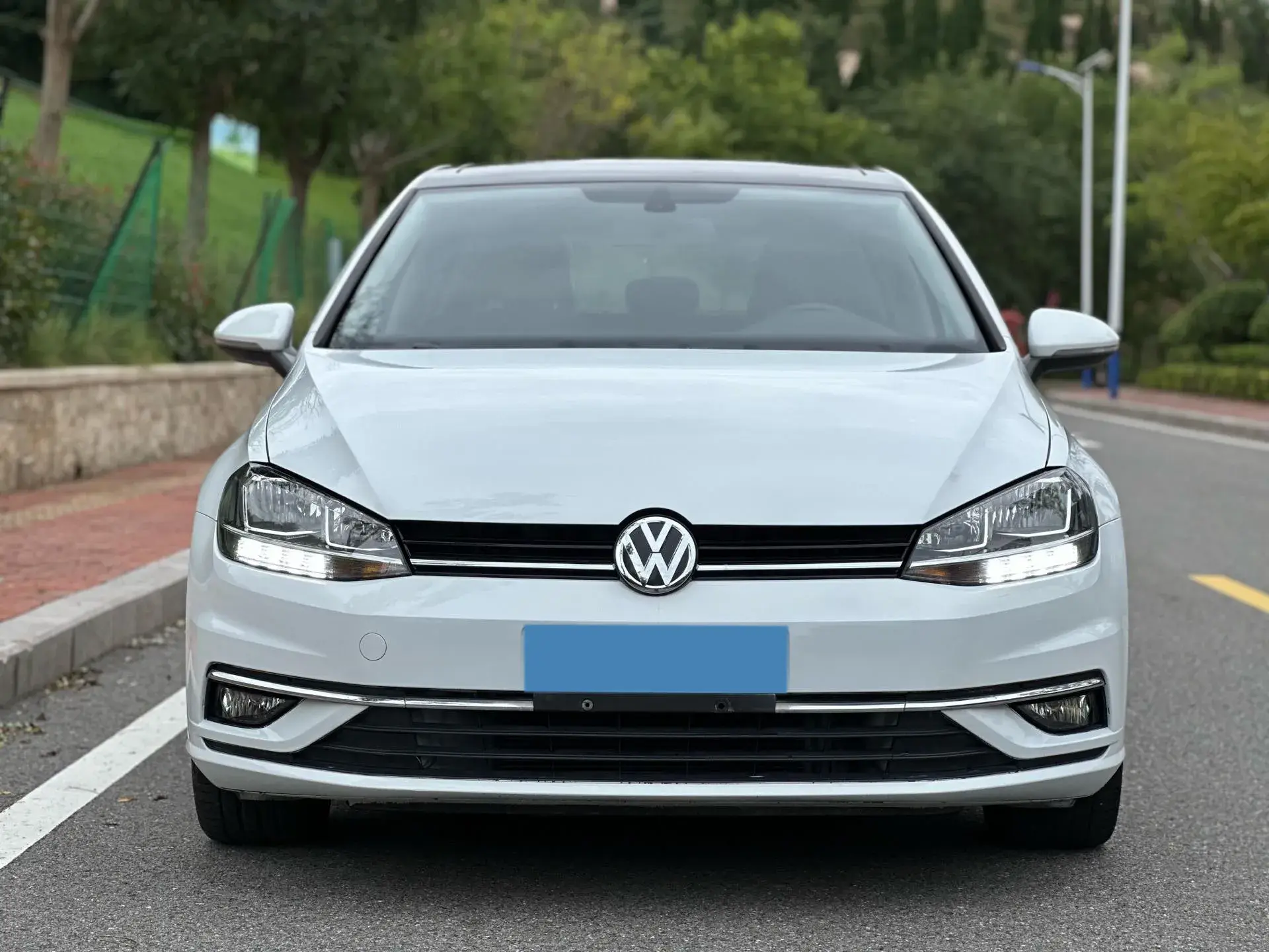 2020 VOLKSWAGEN GOLF thumbnail 2